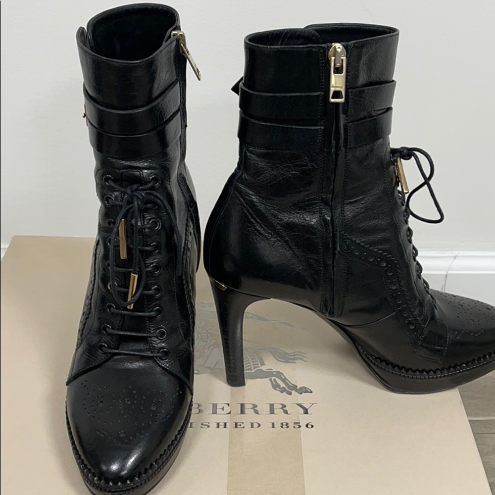 Burberry ankle bootie - Picture 3 of 10